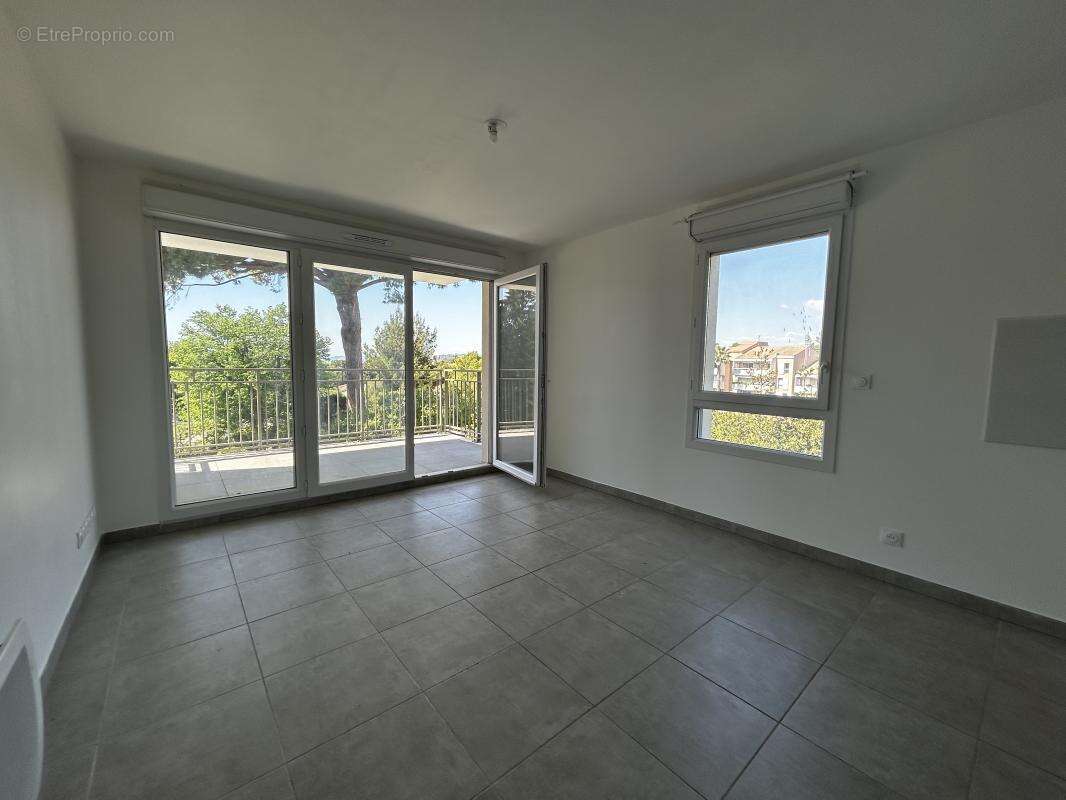 Appartement à MARSEILLE-9E