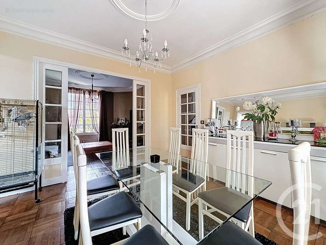 Maison à COURLON-SUR-YONNE