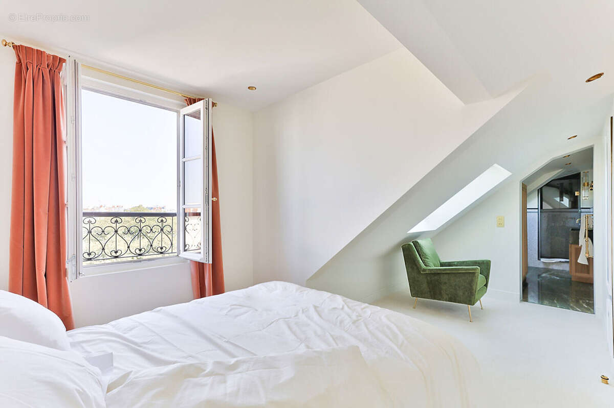 Appartement à PARIS-6E