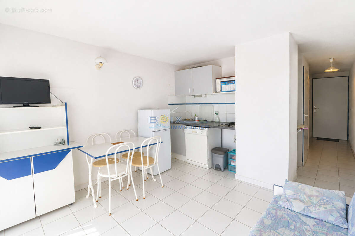 A vendre 2 pieces  avec terrasse vue mer a la corniche a sete - photo 4