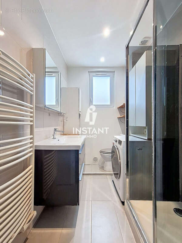 Salle d'eau - Appartement à ALFORTVILLE