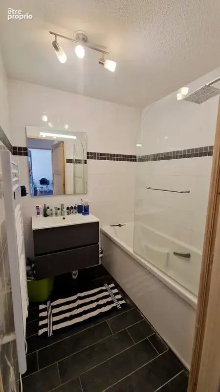 Bel appartement en résidence Sécurisée à Janval. Parking - photo 9