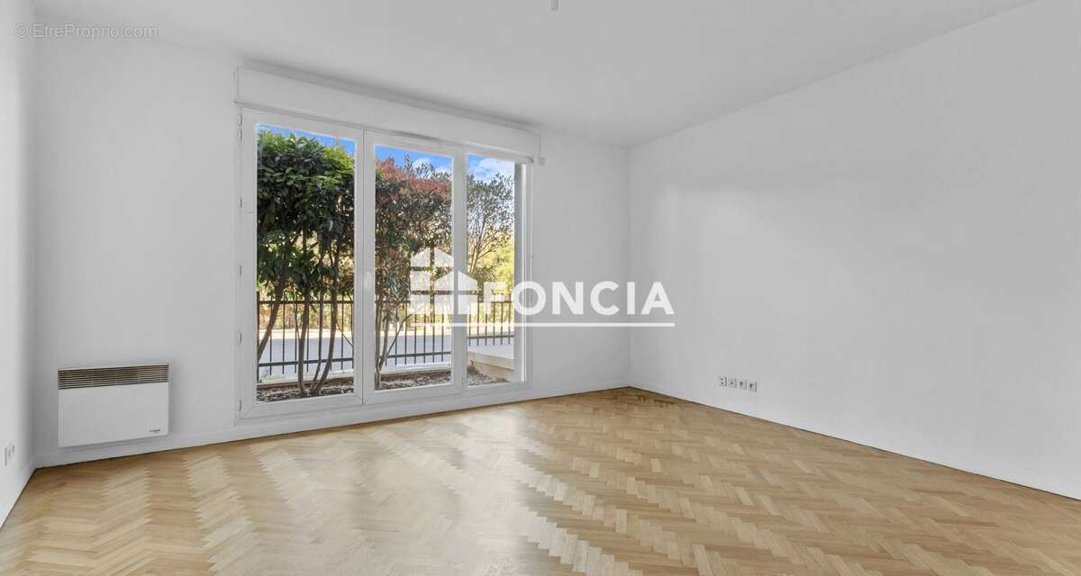 Appartement à L'HAY-LES-ROSES