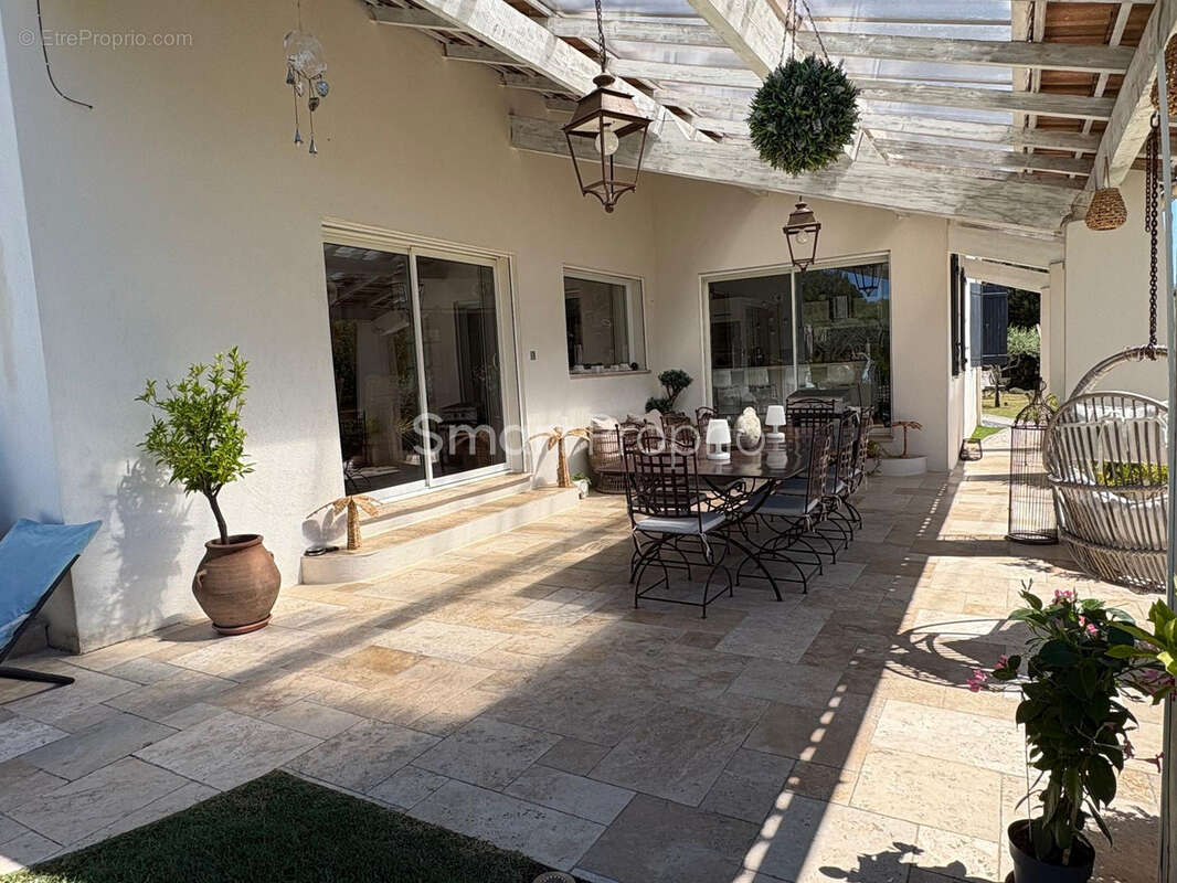 Maison à ALLEMAGNE-EN-PROVENCE