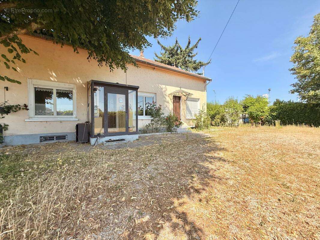 Maison 135m² Genlis, 3 chambres 880m² terrain - photo 2