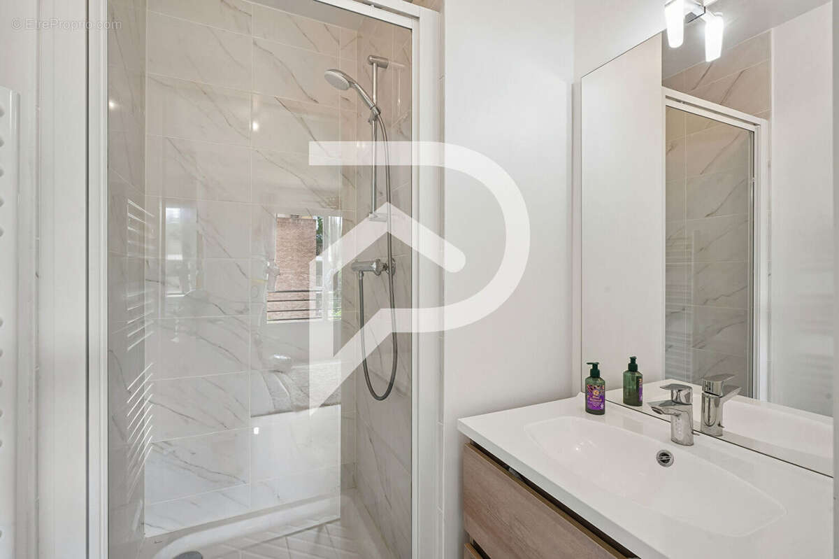 Appartement à COLOMBES