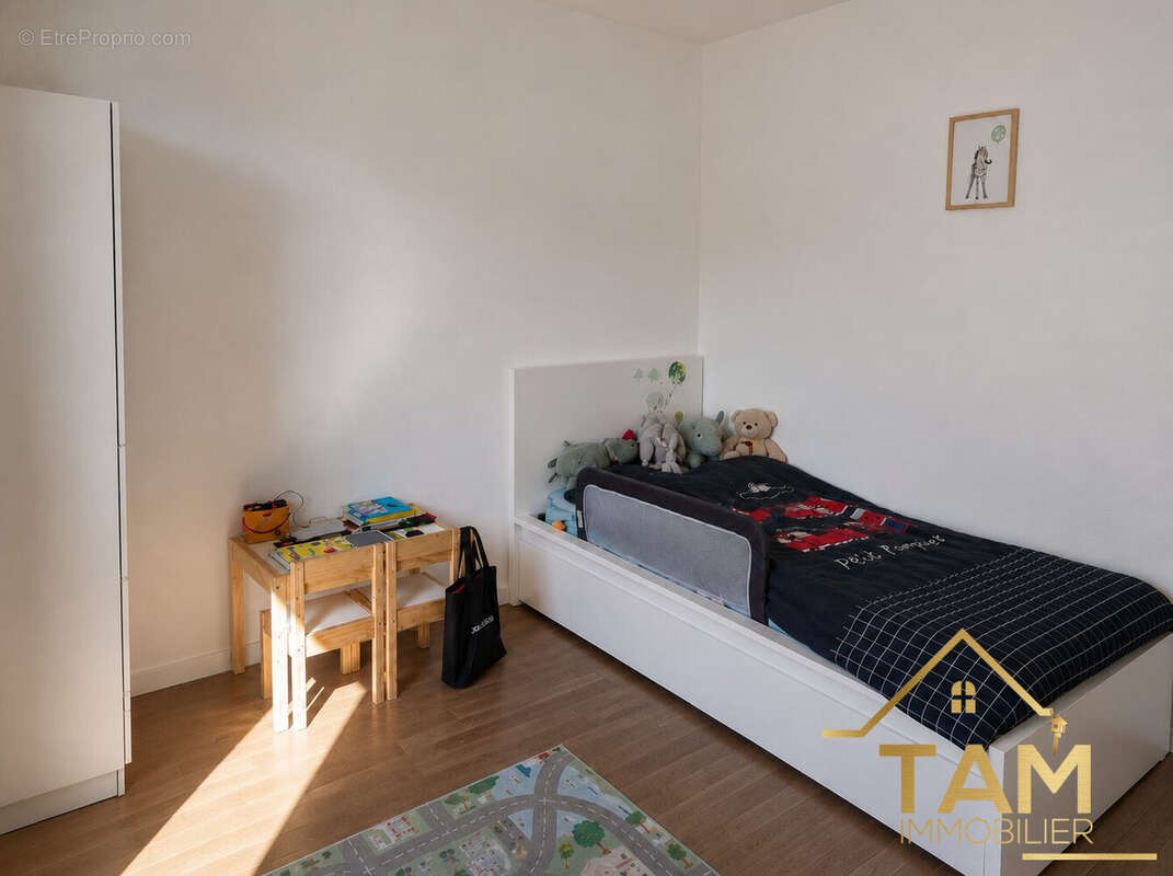 Appartement à SAINT-CYR-L'ECOLE