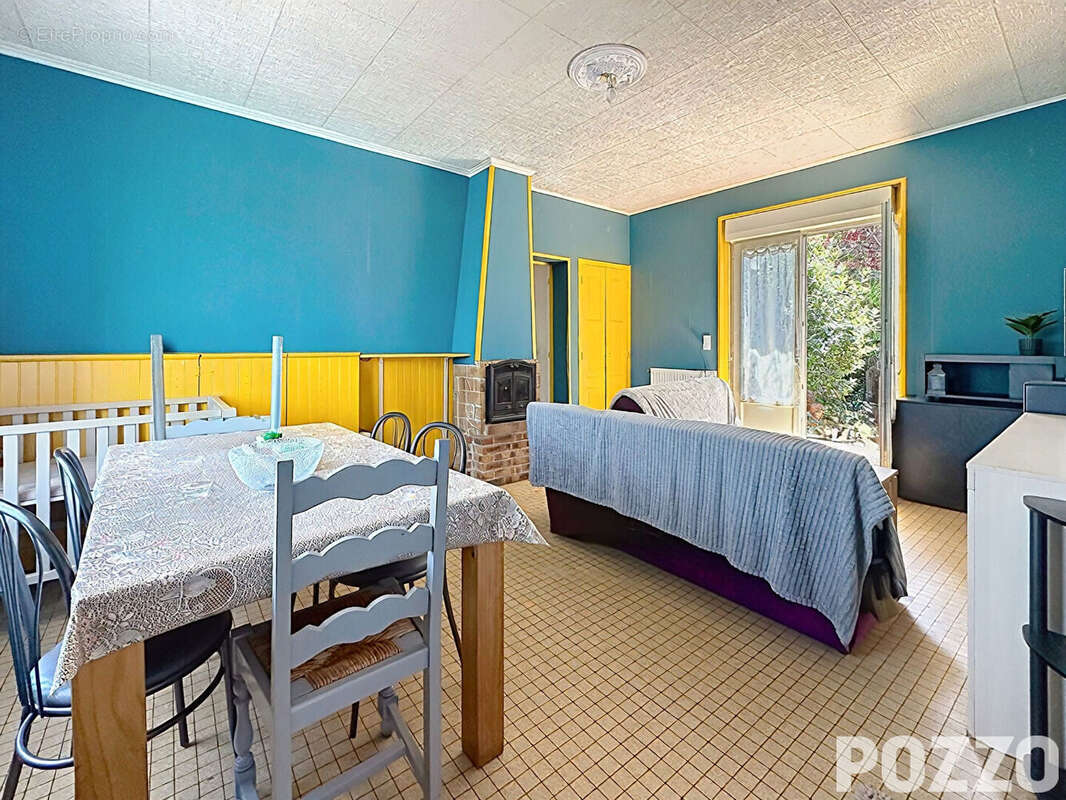 A Vendre - AVRANCHES - Maison 6 pièce(s) 105 m² - 4 chambres - photo 4