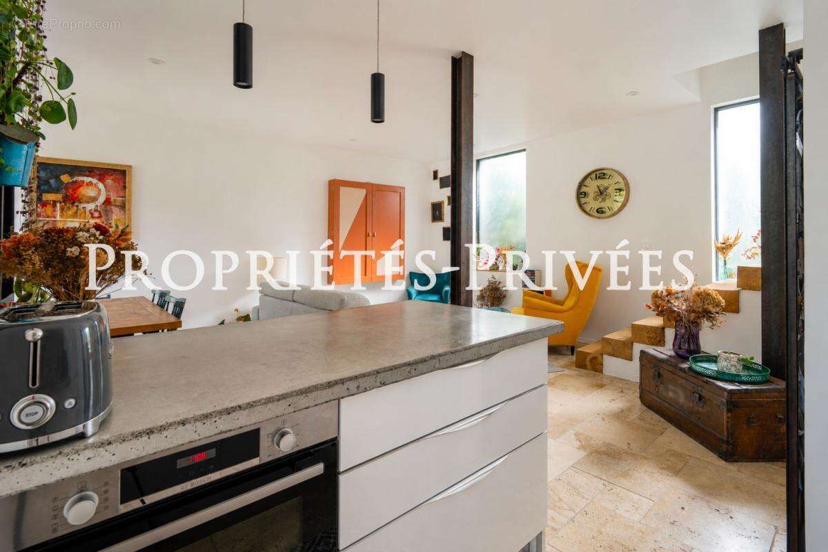 Maison de charme de 80 m2 rénovée à Joinville-le-Pont - photo 10