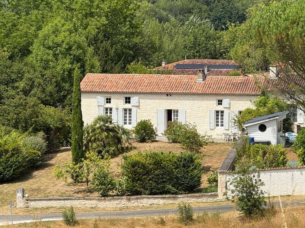 Maison 195 m² à Dompierre-Sur-Charente  - photo 2