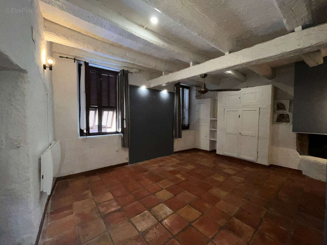 Appartement à TOUET-DE-L'ESCARENE
