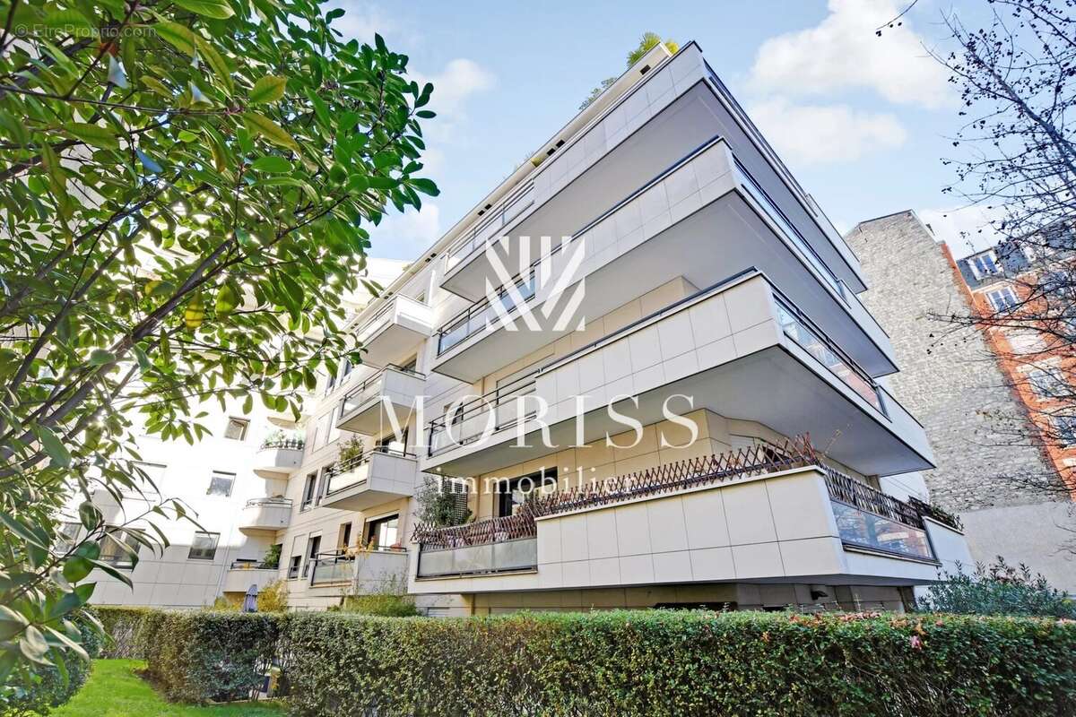 Appartement à LEVALLOIS-PERRET