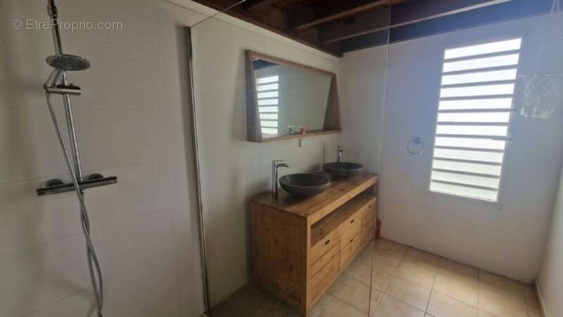 Maison à PETIT-BOURG