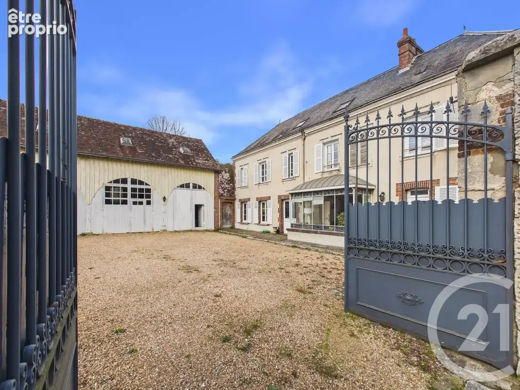 Maison à CHARTRES