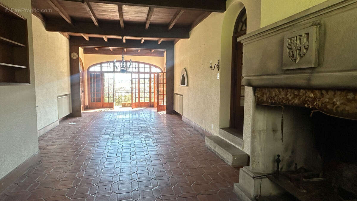 Spécial investisseur ou grande maison familiale : potentiel xxl à laissac - photo 11