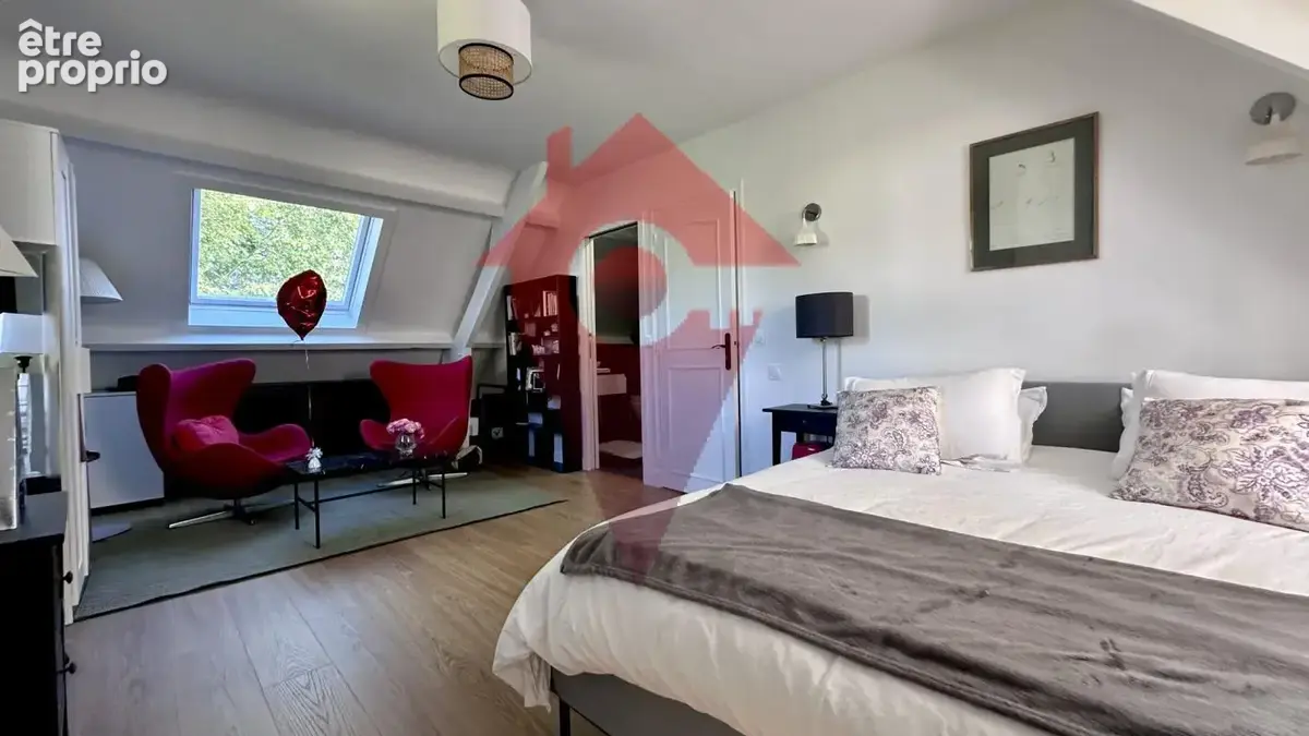 Maison familiale de 180 m2 avec piscine et jardin sans vis-à - photo 13