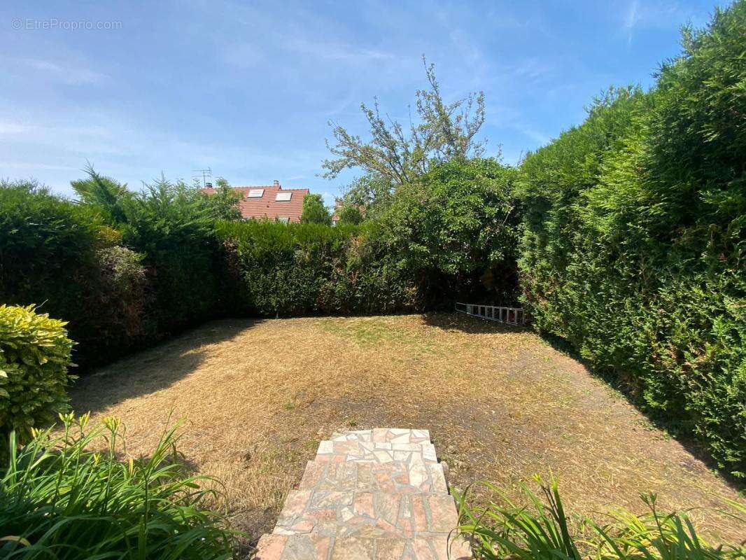 Maison familiale avec garage et jardin – 164m² – TREMBLAY-EN-FRANCE - photo 13