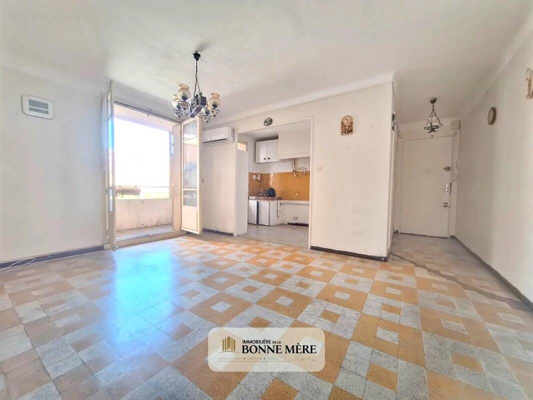 Appartement à MARSEILLE-9E