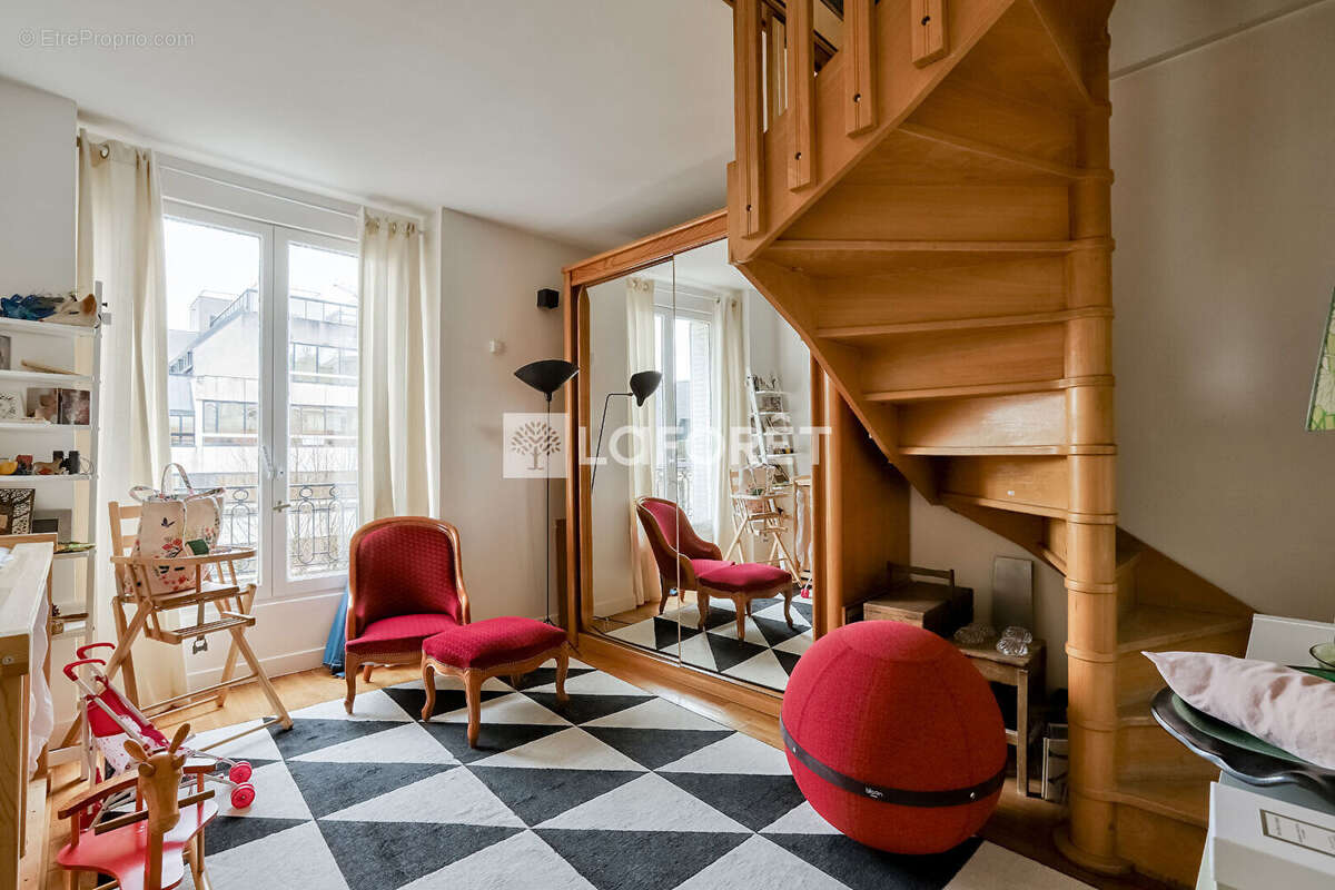 Appartement à PARIS-12E