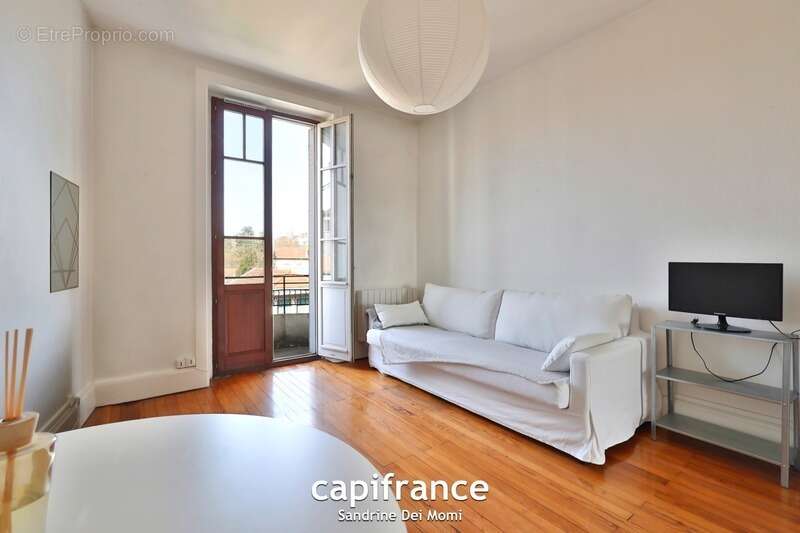 Appartement à TASSIN-LA-DEMI-LUNE