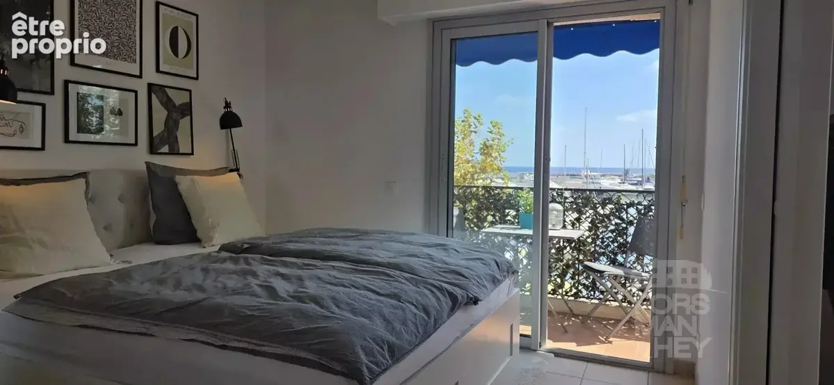 Golfe-Juan: Appartement en front de mer - photo 5