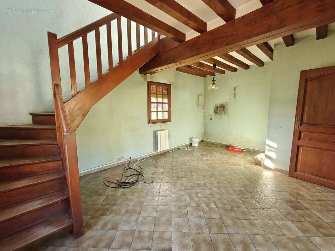 Maison à SAINT-PIERRE-DE-SALERNE