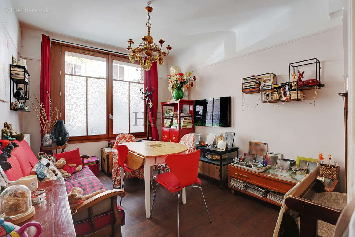 Commerce à PARIS-16E