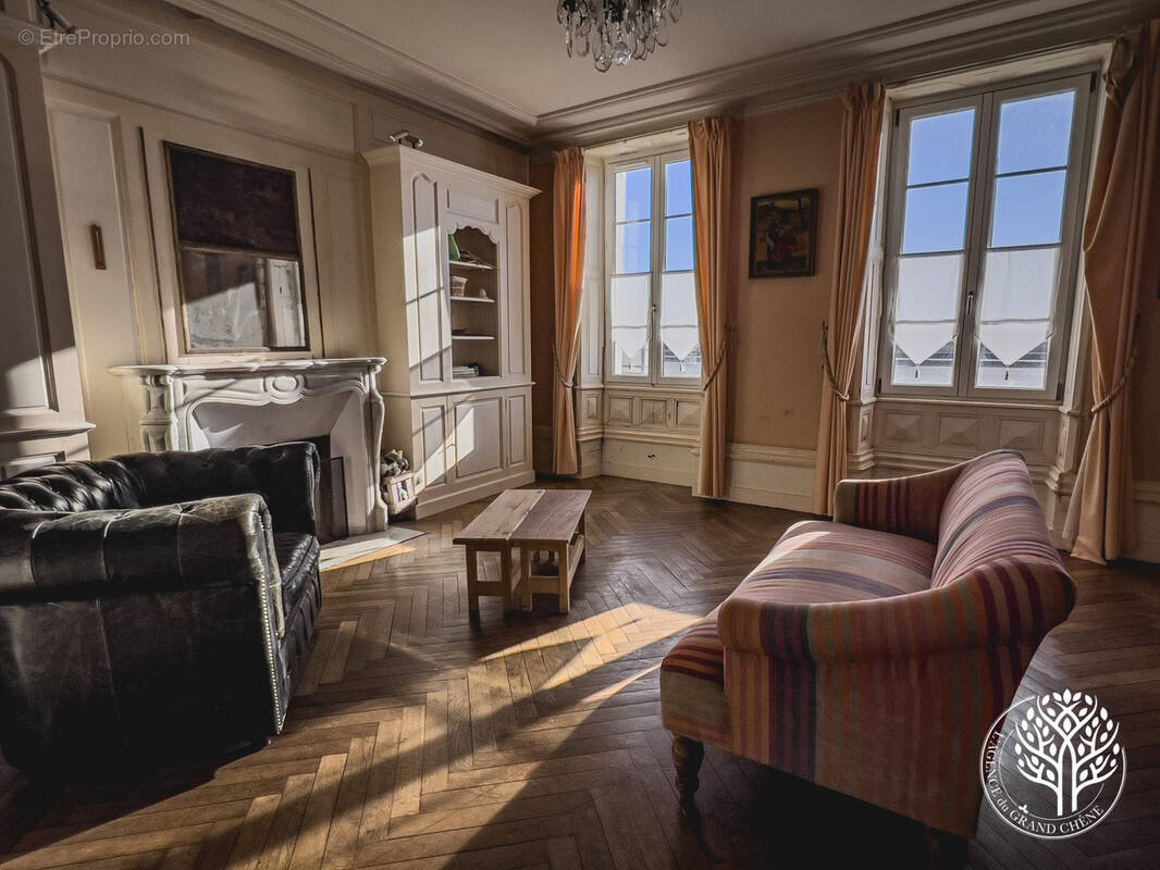 Maison à TONNAY-CHARENTE