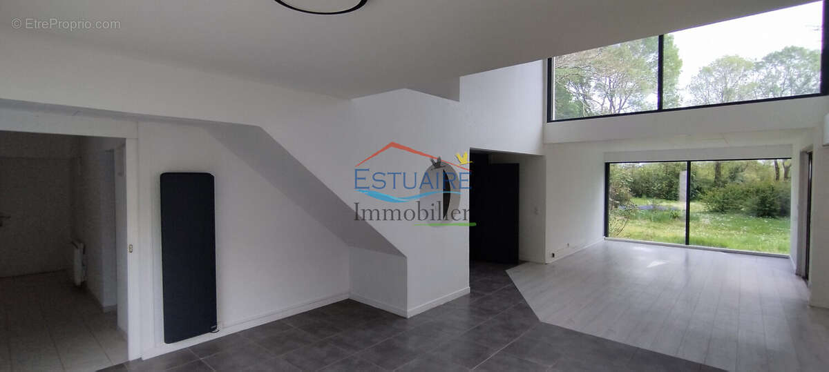 Maison 203 m² à Coueron  - photo 4