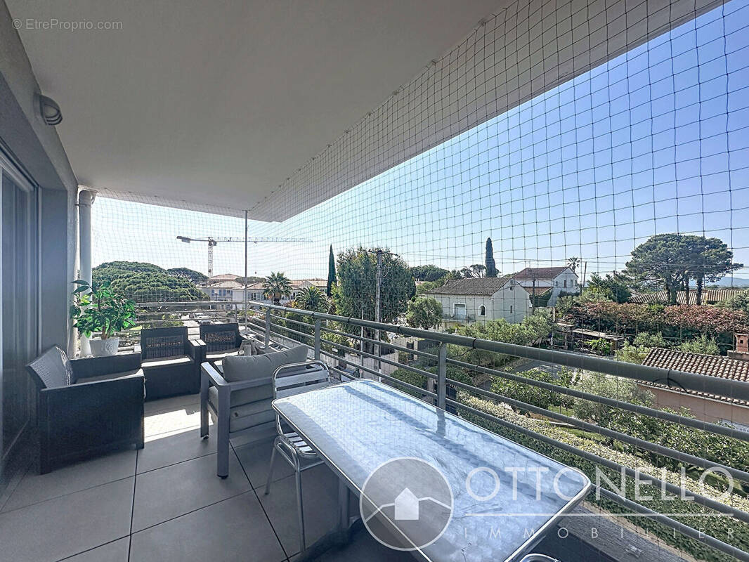 Appartement à PUGET-SUR-ARGENS
