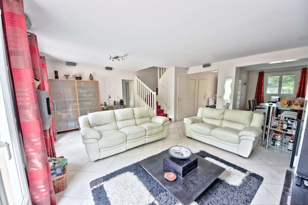 Séjour - Maison à VERNOUILLET