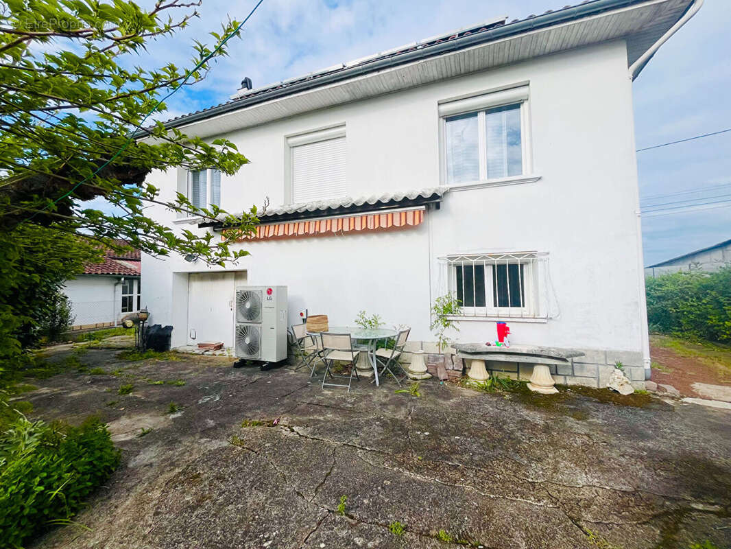 Maison à SAINTE-LIVRADE-SUR-LOT