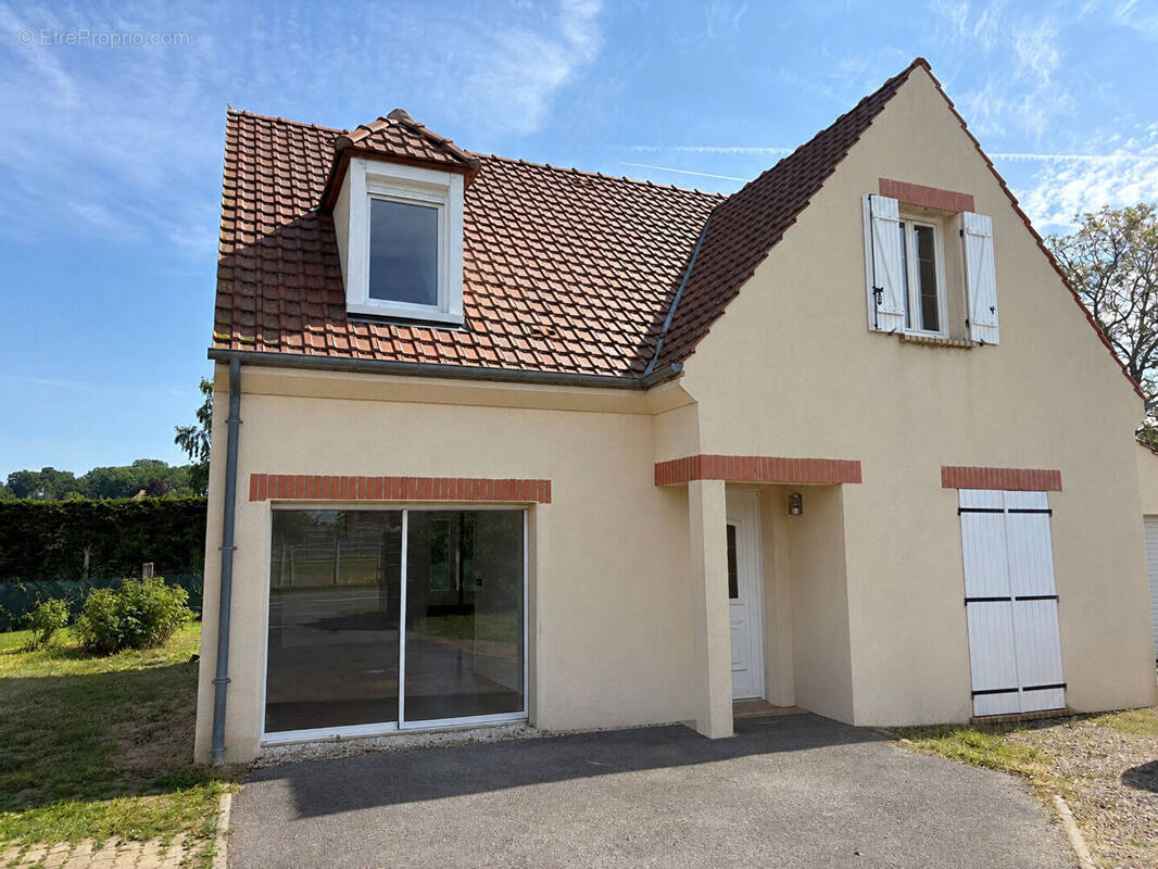Maison à ABBECOURT