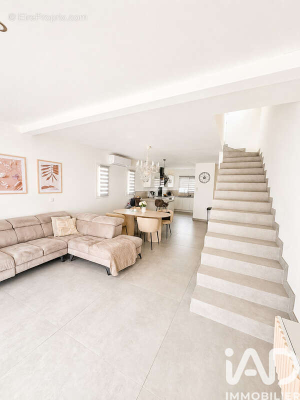 Photo 2 - Maison à POUZOLLES