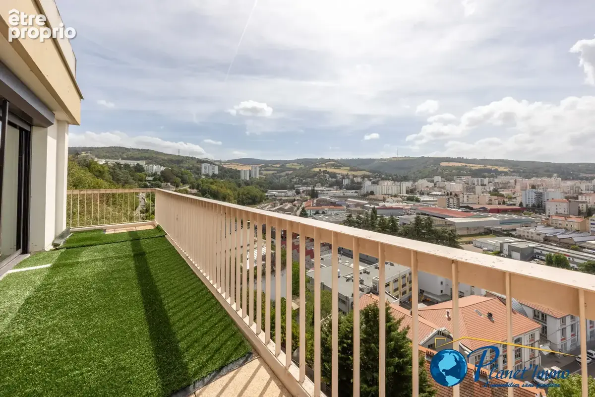 Saint-Etienne Vivaraise Appartement Type 3 de 85 m2 au dernier étage avec terrasse et garage. - photo 2