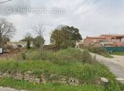 Terrain à PELISSANNE