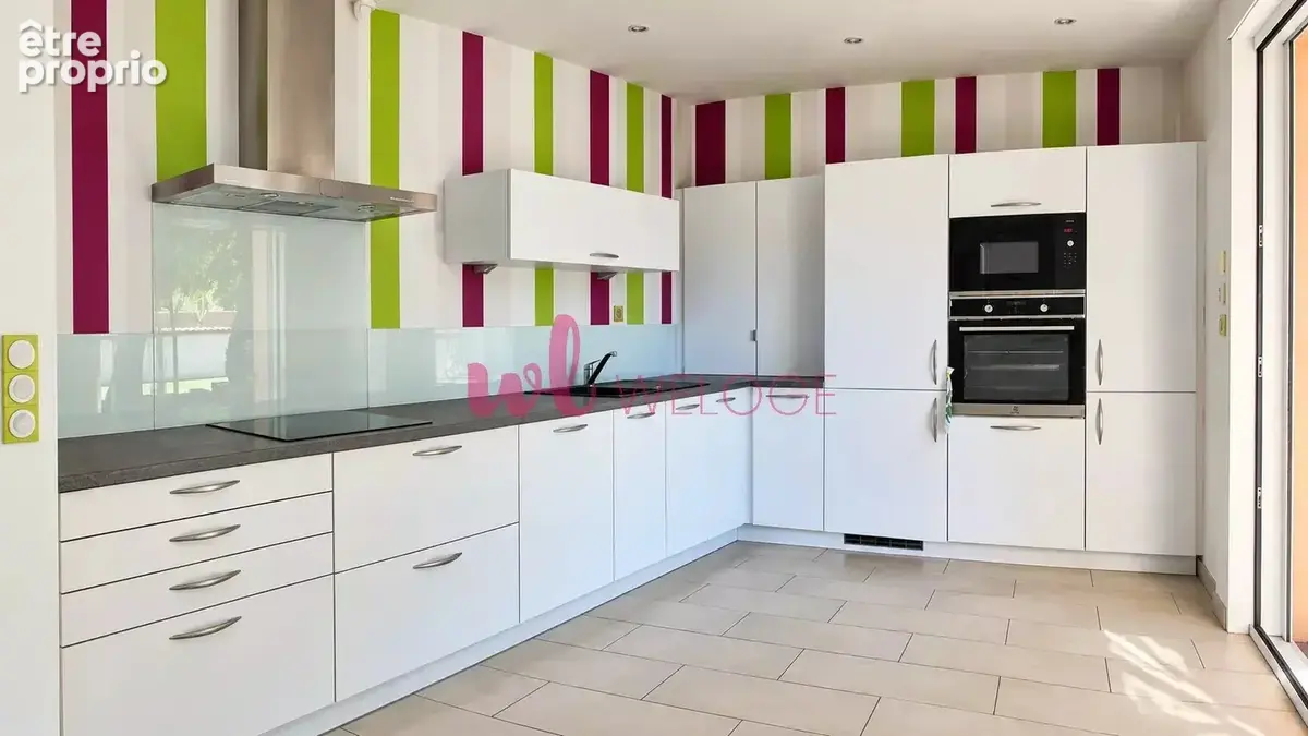 Chaponost – Une maison familiale avec piscine, à quelques minutes à pied du centre - photo 8