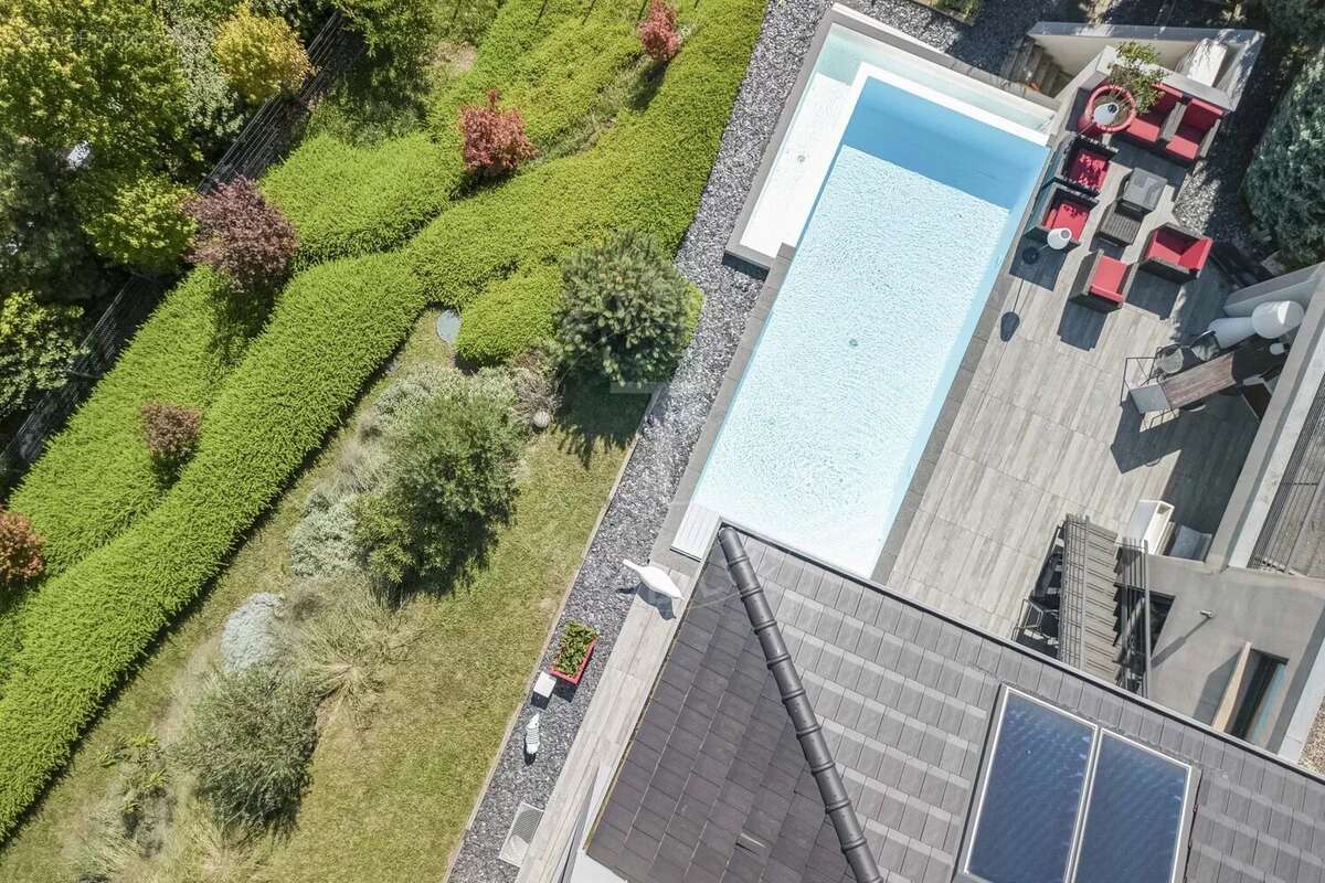 Annecy nord - villa de 4 chambres - 310 m2 au sol - photo 2