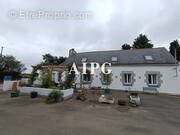 Maison à PLUSSULIEN