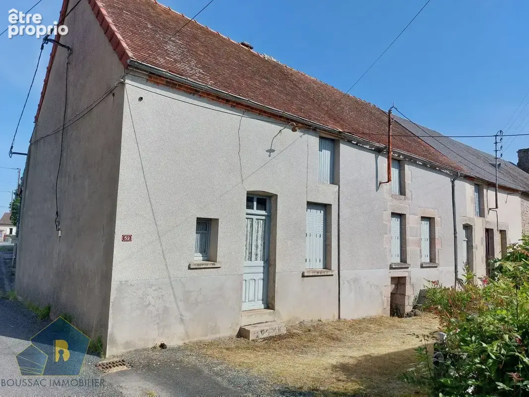 Maison à SAINT-SILVAIN-BAS-LE-ROC