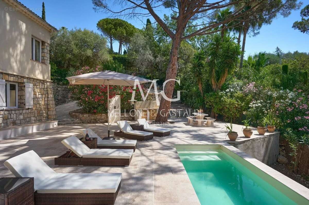 Maison à MOUGINS