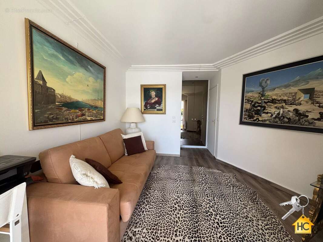 Appartement à MANDELIEU-LA-NAPOULE