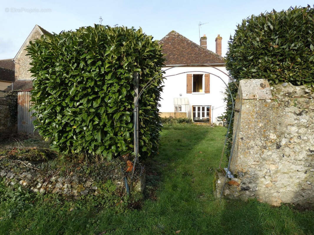 Maison à LONGNY-AU-PERCHE