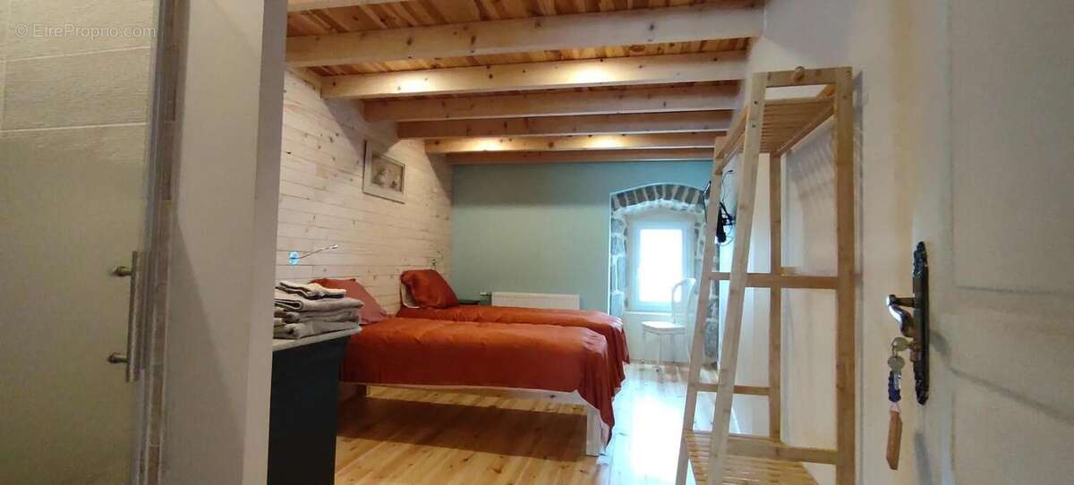 Maison à SAINT-AGREVE