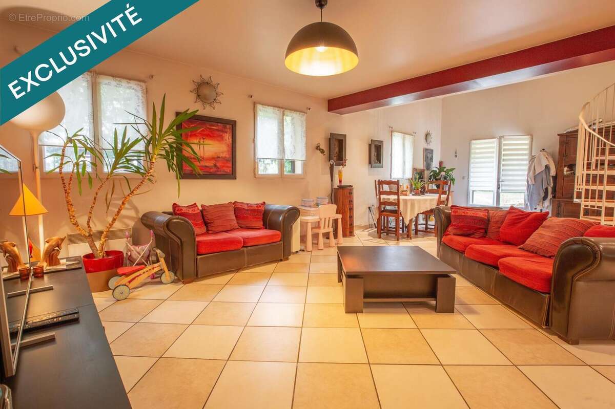 Photo 7 - Maison à LE MESNIL-SAINT-DENIS