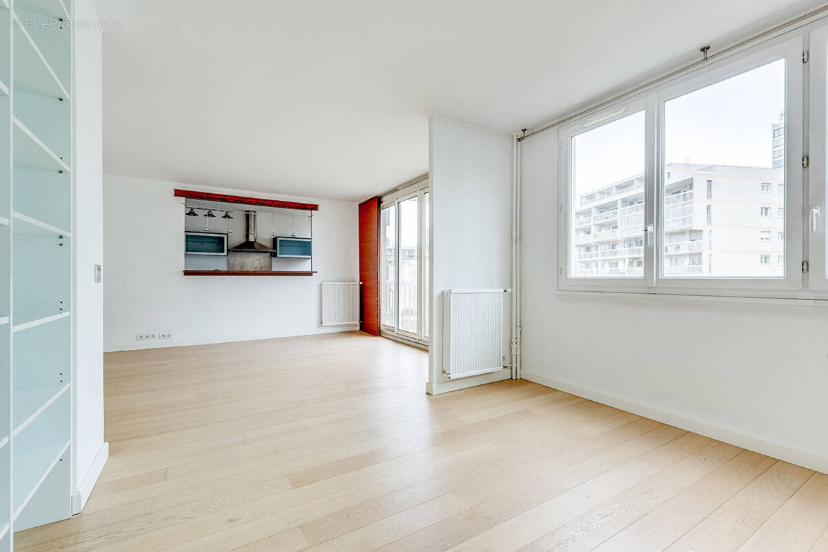 Appartement à PARIS-20E
