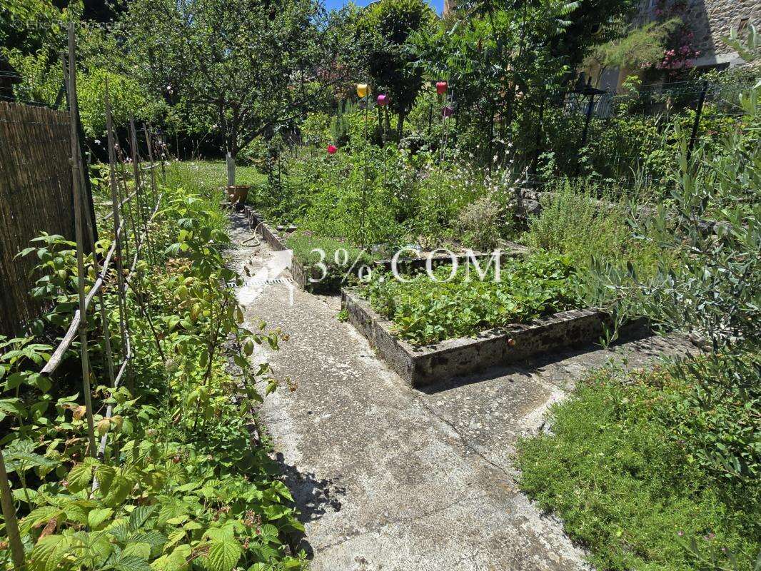 Spacieuse maison en pierre rénovée avec 4 chambres,  jardins - photo 16