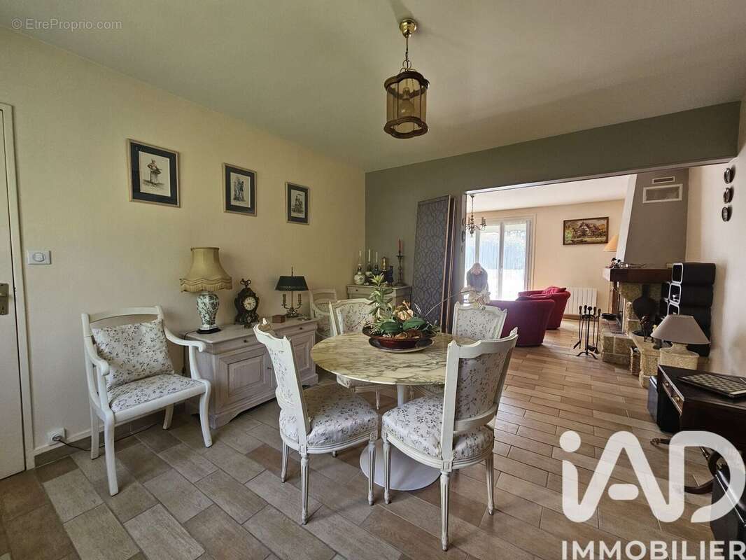 Photo 4 - Maison à LES ESSARTS-LE-ROI