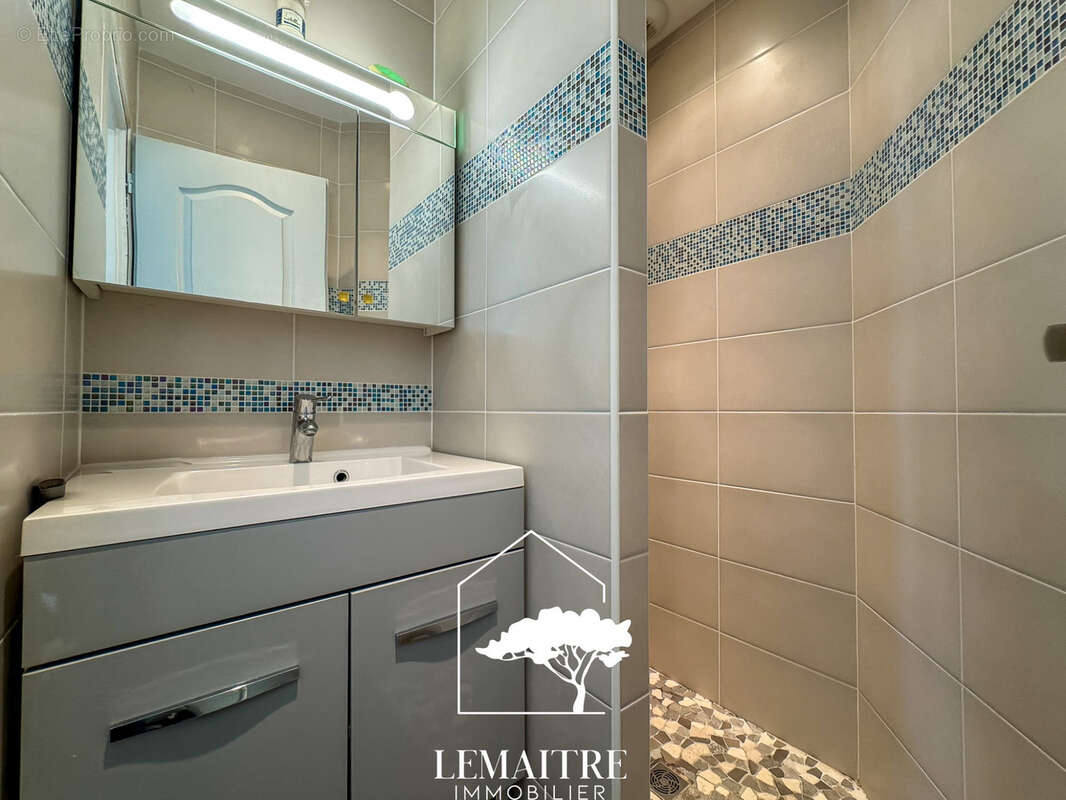 Maison à LES MATHES