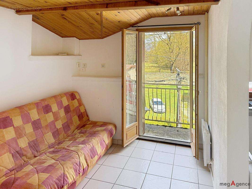 Appartement type 2 pièces en dernier étage - photo 4